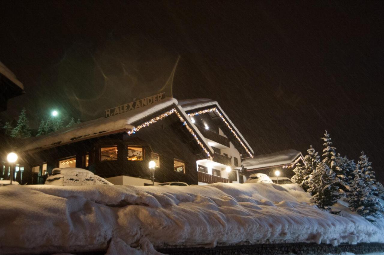 Alexander Charme Hotel Livigno Exteriör bild