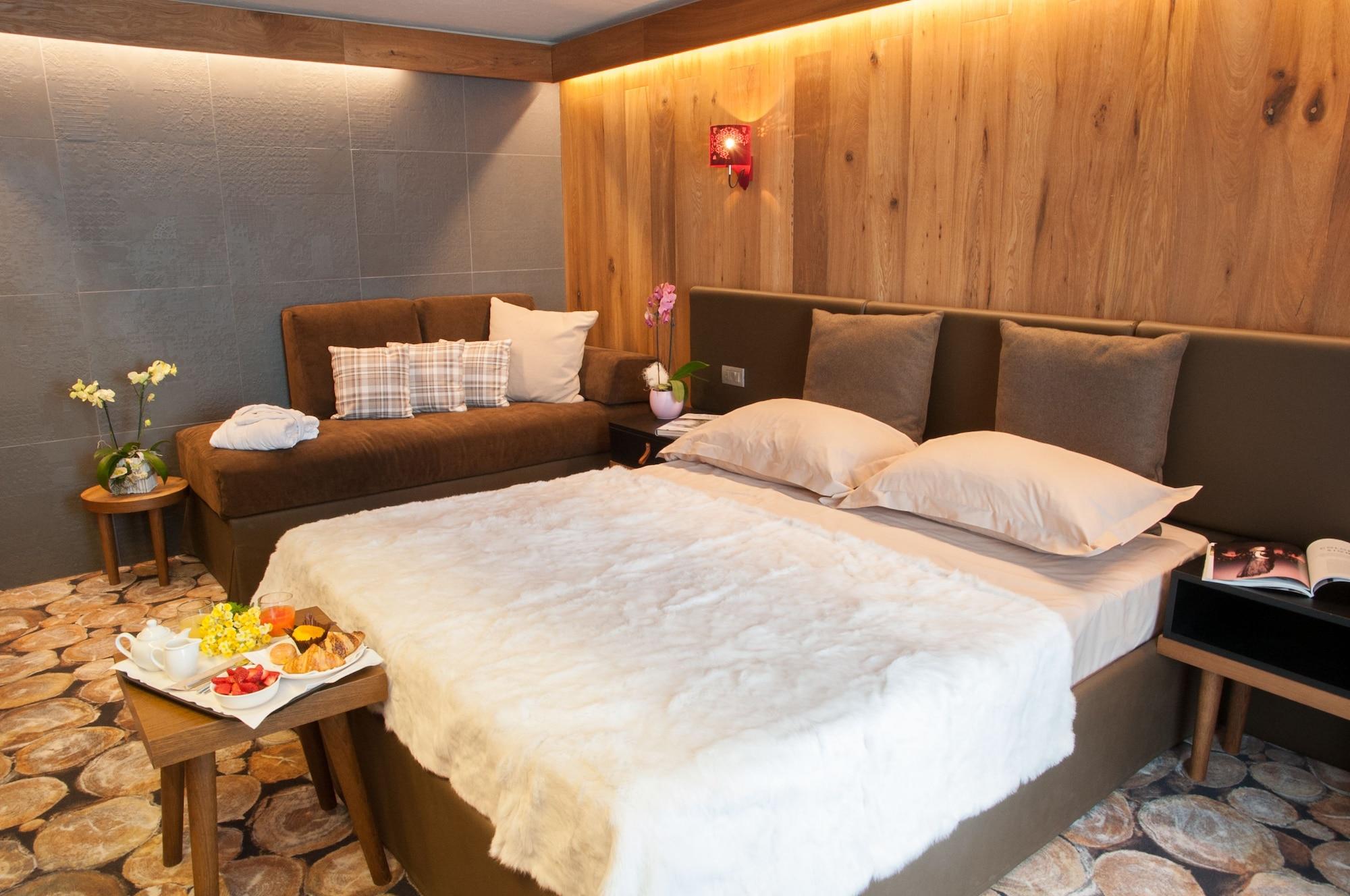 Alexander Charme Hotel Livigno Exteriör bild