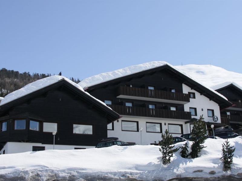 Alexander Charme Hotel Livigno Exteriör bild