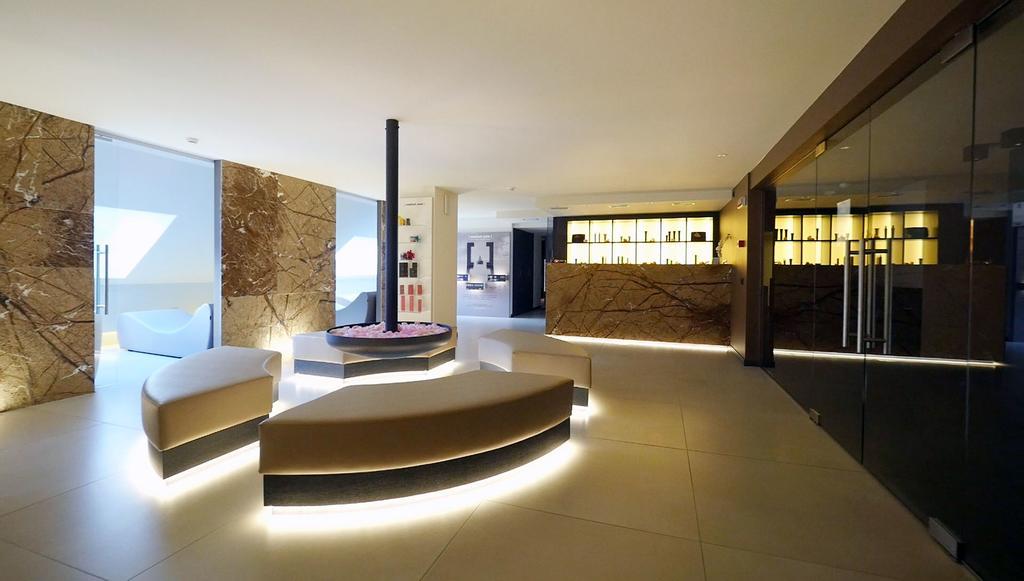 Alexander Charme Hotel Livigno Exteriör bild